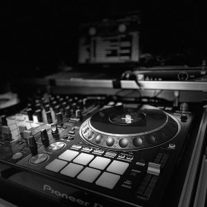 Table-de-mixage-matlp-event-Dj-Pro-Paris